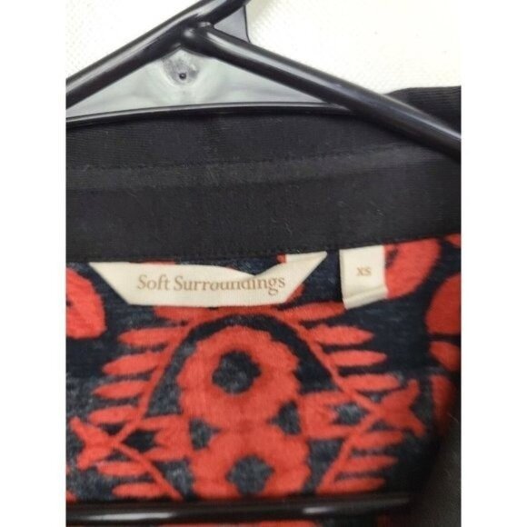 Soft Surroundings Womens BOHO Shirt XS Red Black Floral Long Sleeve Carrier - Picture 3 of 6